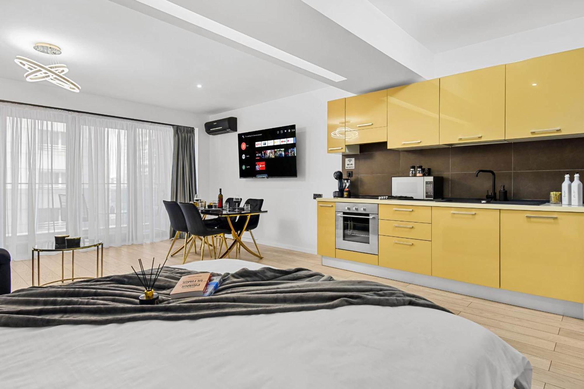 Central Deluxe By Rh Living Bucharest Exterior photo